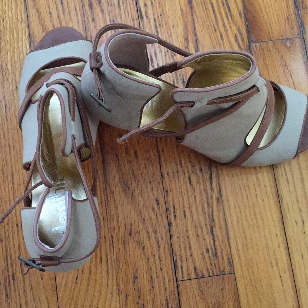 Daniblack Tarina Heels - Picture 4 of 8
